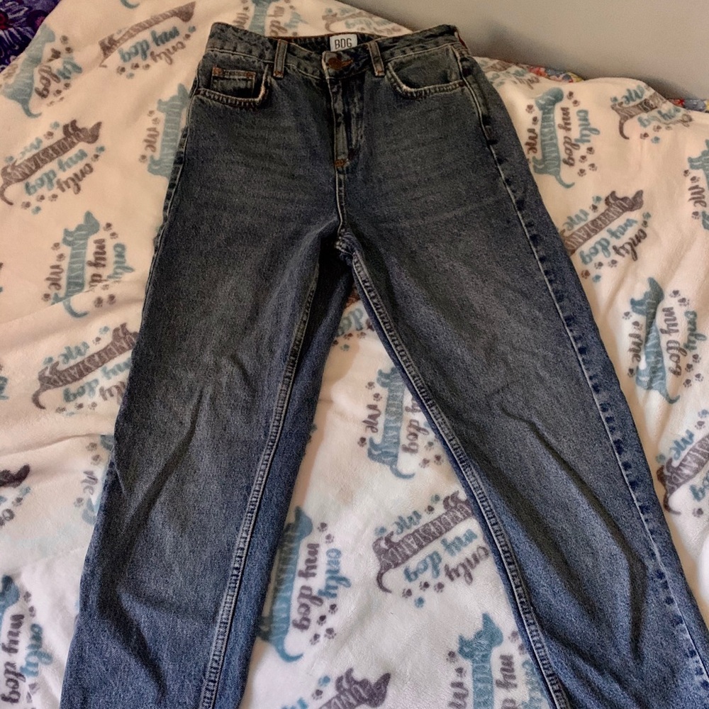 Urban Outfitters mom jeans